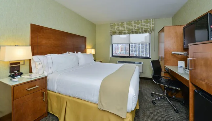 Photo of Holiday Inn Express Manhattan Midtown West Room