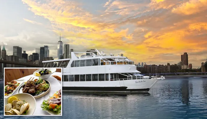 Unforgettable New York Dinner Cruise with Live Music Photo