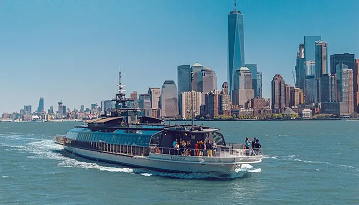 Statue of Liberty Bateaux Lunch Cruise Luxury Sightseeing Photo